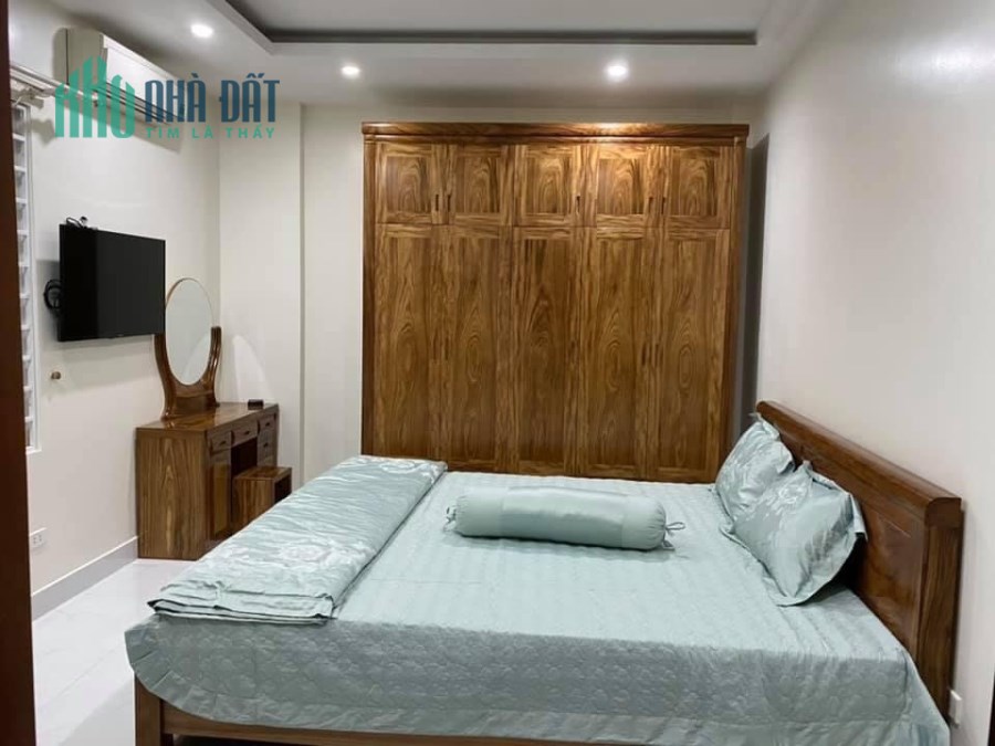 Bán nhà Lệ Mật, Long Biên, 31m, 5 tầng,3 ngủ, ở ngay, chỉ 2 tỷ hơn.