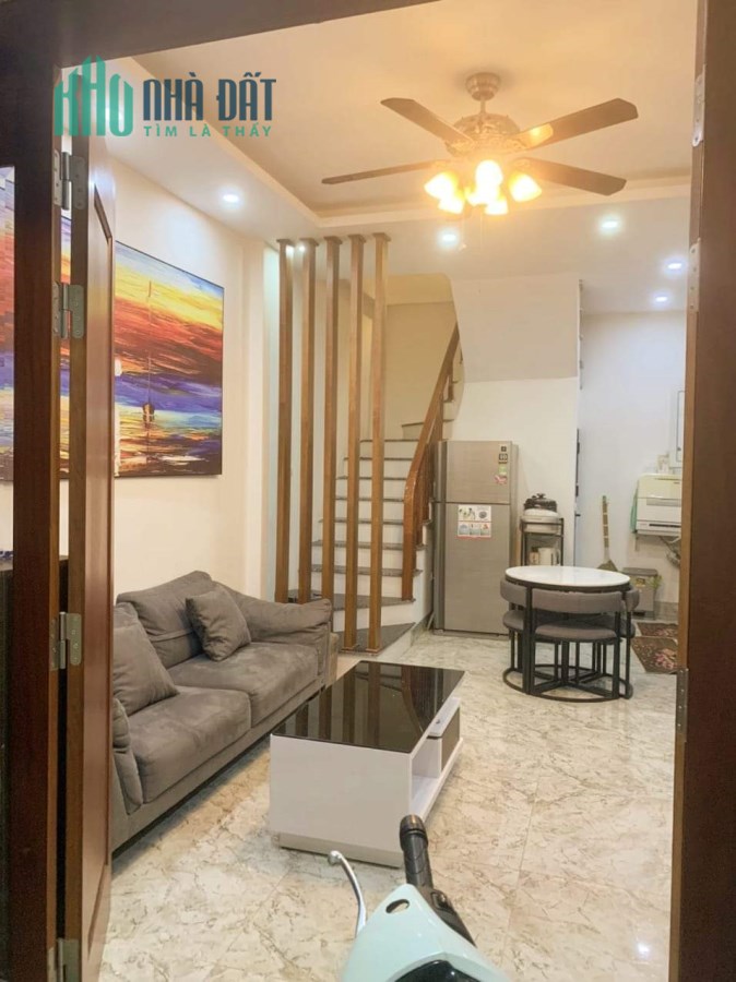 bán nhà ngõ 109 nguyễn sơn 34m 5 tầng 4.3 tỷ