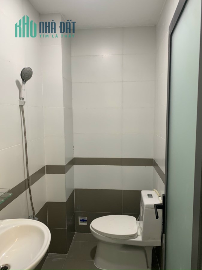 Bán nhà đường An Dương Vương phường 13 Q.6, diện tích 72m2, giá 11 tỷ.