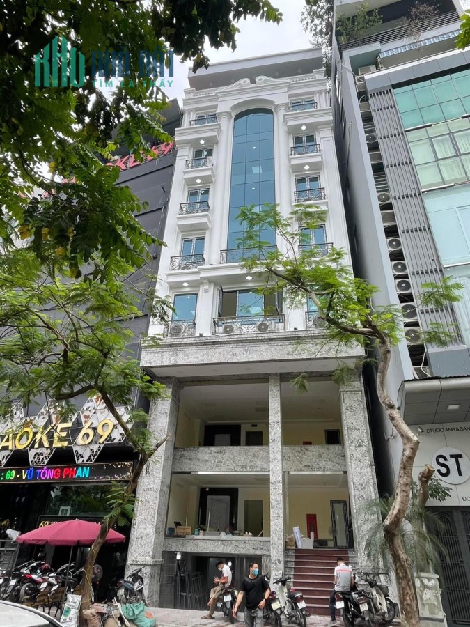 Cho Thuê Tòa Nhà VP 8 Tầng Phố Trần Duy Hưng.Lô Góc 3 Mặt Tiền. Giá LIÊN HỆ