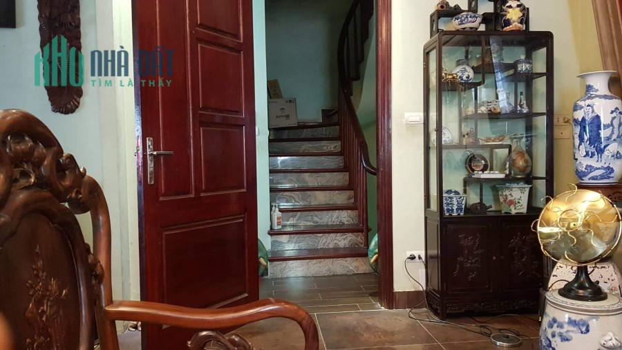 BÁN NHÀ MẶT PHỐ LÔ GÓC CẦU GIẤY 45M2 5 tầng MT 6M 20 TỶ