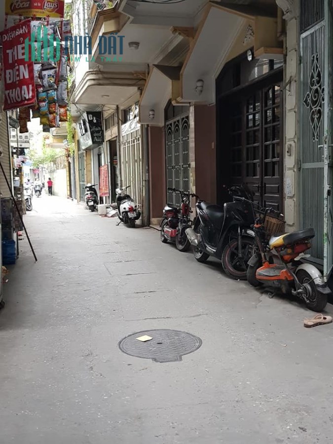 Chủ  bán đất tặng nhà, diện tích 80m2 ngay mặt ngõ Quỳnh, kinh doanh buôn bán ngày đêm