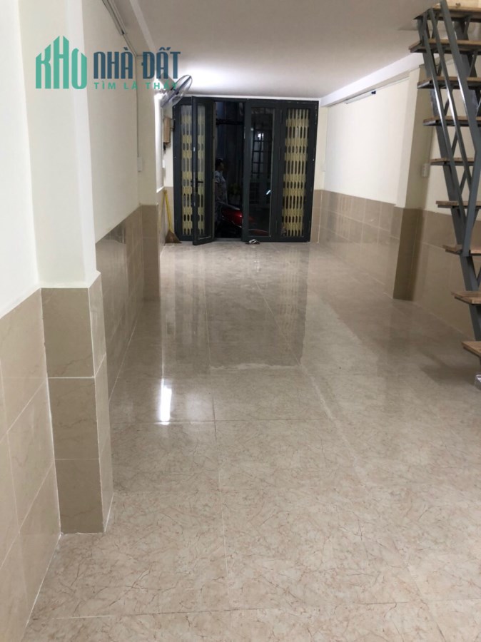 Chính chủ cần Bán nhà đẹp, giá rẻ, trung tâm Q5, Q1.