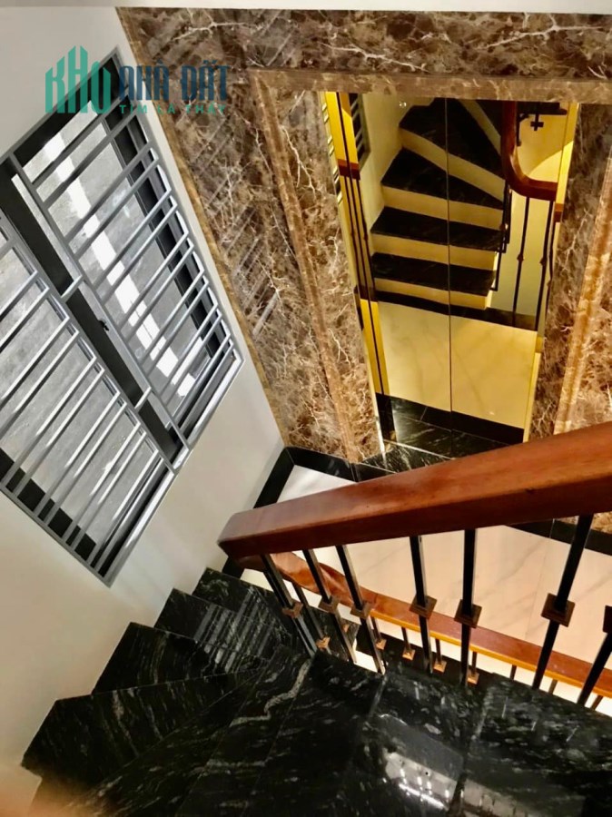 VH KHỦNG KD SẦM UẤT NHÀ 7T TM 60M2 13 TỶ 6 TRỊNH VĂN BÔ Ô TÔ VÀO NHÀ.