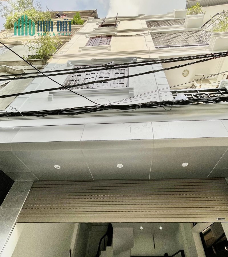 TRƯƠNG ĐỊNH - HOÀNG MAI - NHÀ ĐẸP - LÔ GÓC - SÁT PHỐ - CHỈ 5.X TỶ - Ô TÔ 7 chỗ đỗ cửa