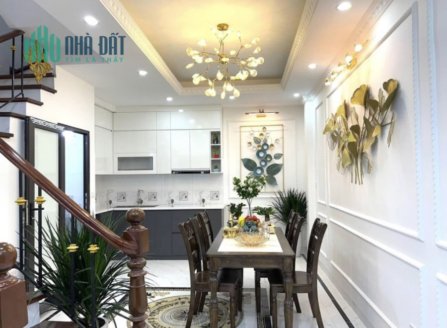 Khâm thiên 20m2x5T,  ở luôn, vuông vắn, gần phố 2.1 tỷ