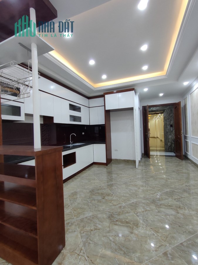 Chính chủ cần bán nhà tại mặt đường Giáp Nhị