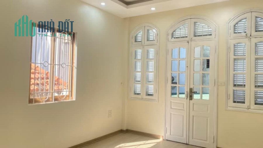 Căn nhà gần 40m2 tại Bùi Xương Trạch 2 mặt ngõ trước sau, về là ở ngay