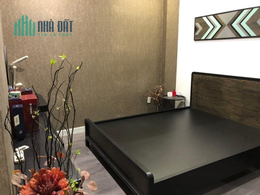 Nhà Tôn Thất Thuyết, 4 Lầu, Quận 4, 4,x tỷ, nhà mới