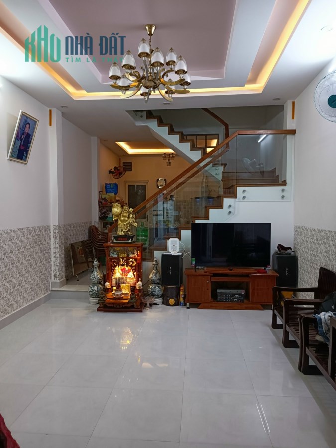 Bán nhà mới 2 tầng kiệt 3m Ỷ Lan Nguyên Phi, Hải Châu 64,8m2 giá 3,x tỷ, để lại nội thất
