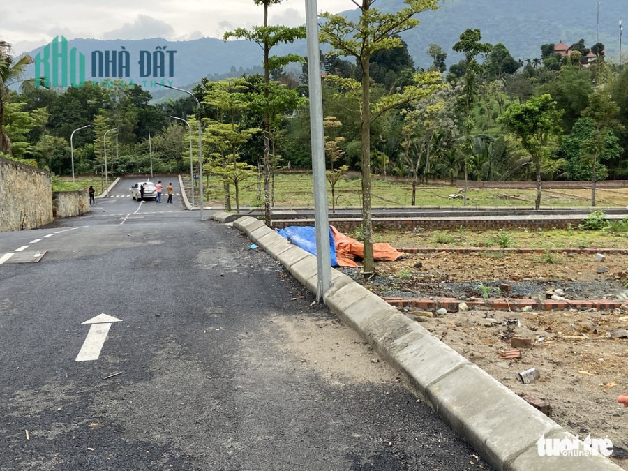 BÁN ĐẤT NỀN SỔ SẴN , CÔNG CHỨNG TRONG NGÀY