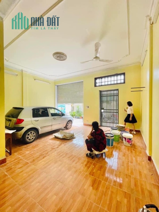 Chính chủ bán căn nhà 66m2 ở Phan Đình Giót, rộng rãi ở sướng, đường trước nhà oto tránh