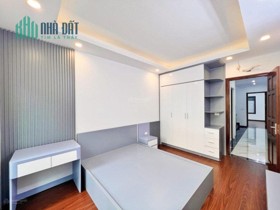 Bán nhà mới 50m2 tại Vũ Tông Phan, THANH XUÂN, ,3 mặt thoáng, gần phố,