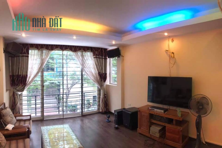 Bán nhà riêng Xuân Đỉnh 35m2 x 6 tầng, gần ô tô, giá 3,5 tỷ.