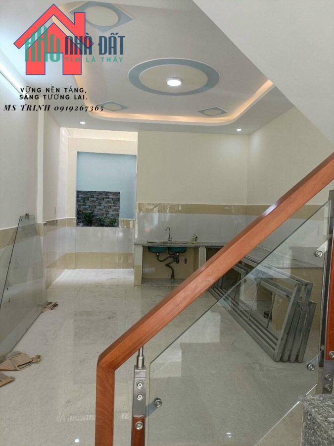 BÁN NHÀ MỚI ĐẸP VÀO Ở NGAY HẺM XE HƠI TRUNG MỸ TÂY QUẬN 12 53M CHỈ 3.8 TỶ