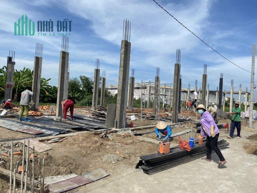 Bán đất khu biệt thự, 10tr/m2, Gần chợ Bình Chánh