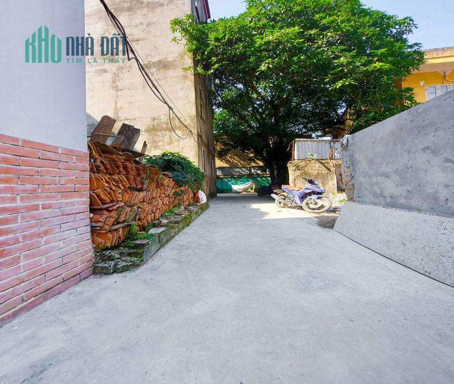 Bán đất Ô Cách, Việt Hưng, gần ngay mặt phố, oto đỗ, 30m, 2 tỷ7