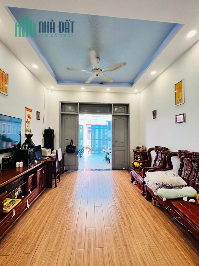 Nhà 1Trệt 2Lầu, hẻm 5m, đường số 39, P.Linh Đông, dt 69m2 , giá tốt