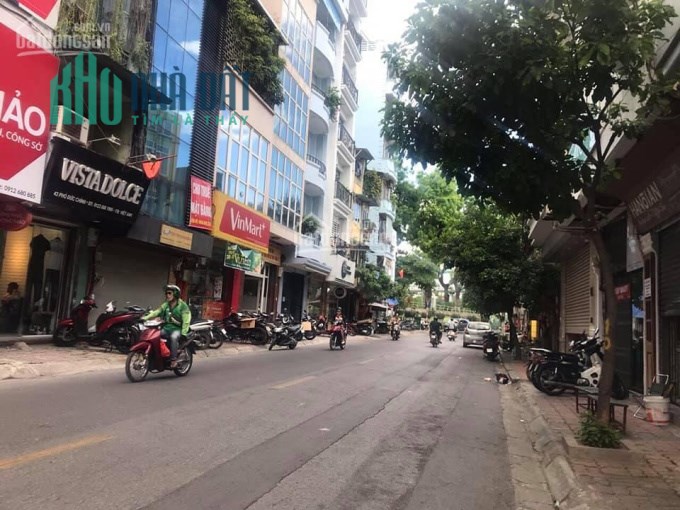 Gia đình chuyển định cư nước ngoài cần bán gấp nhà mặt phố VIP giá 10.2 tỷ(có gia lộc)