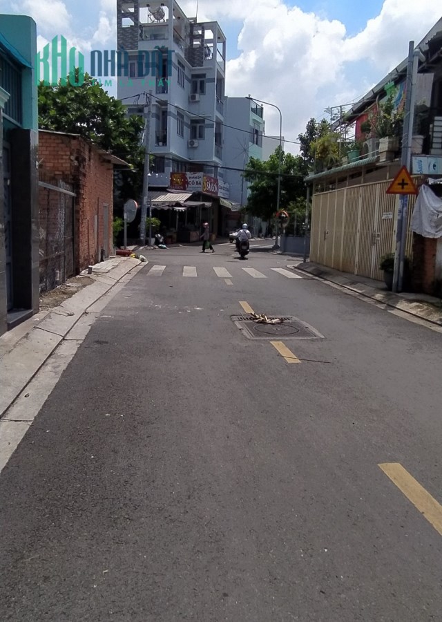 Bán nhà Chính chủ Mặt Tiền Diên Hồng ngay Trường Sa sát Quận 1