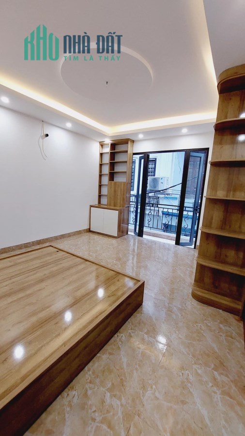 Chính chủ cần bán gấp nhà Văn Quán, Hà Đông DT 40m2 5 T MT 5m giá chỉ 4,6 tỷ  "