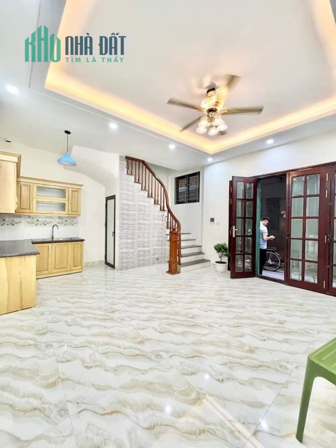 Cần bán nhà ngõ 22 Dương Lâm DTSD 150m2 MT 5.6m 5 tỷ  "