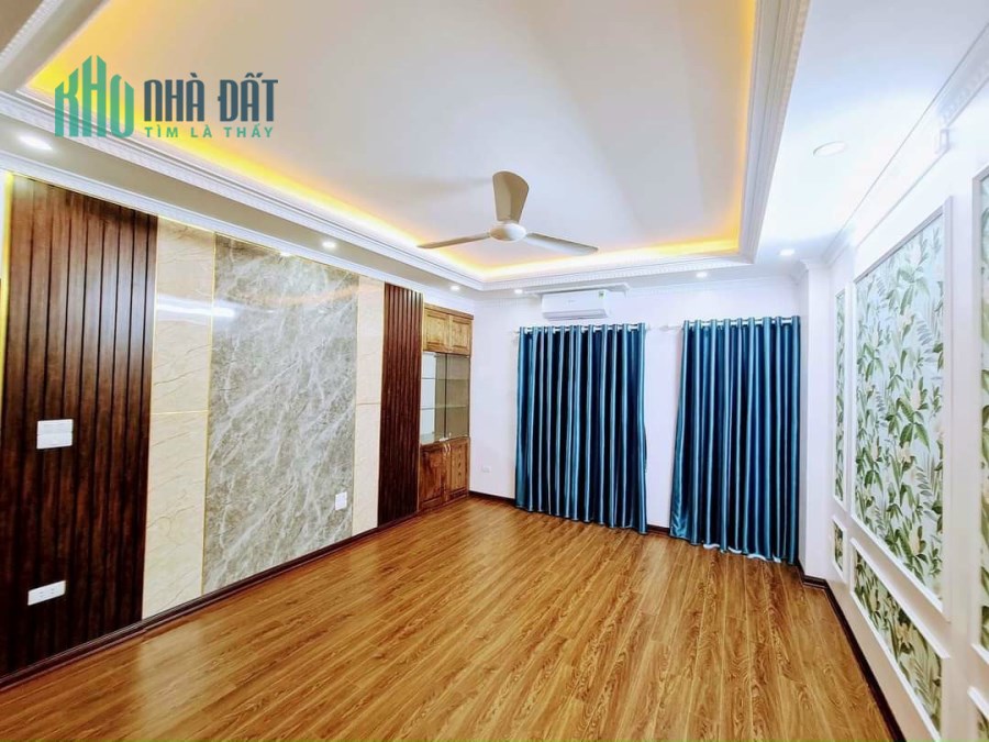 Căn nhà 35m2  tại Vương Thừa Vũ, ngay khu vực dân cư đông đúc, dân trí cao