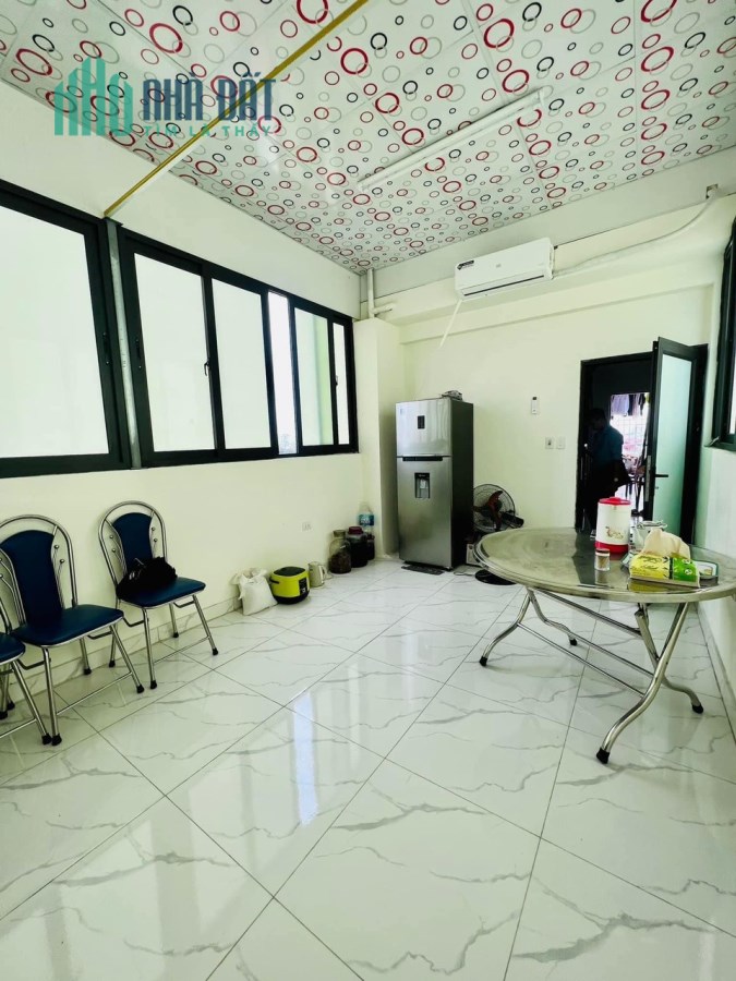 Căn nhà 6  tầng tại Bùi Xương Trạch, thích hợp cho thuê, lợi nhuận cao