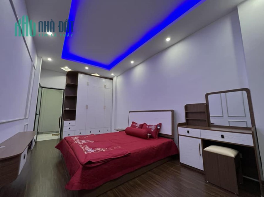 BÁN NHÀ MẶT PHỐ CỔ LÃN ÔNG  - 77m2 3T MT4.4m – GIÁ 43 tỷ.