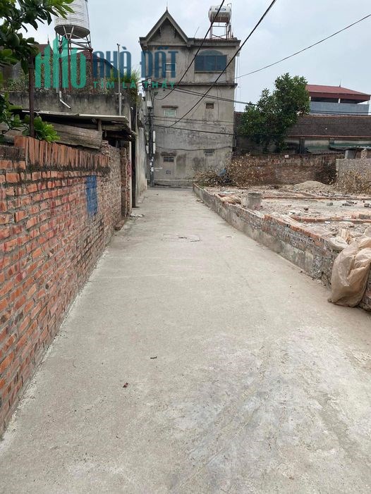 Bán gấp 42m2 đất Giao Tất A, xã Kim Sơn đường ô tô nhỏ vào giá 1.1 tỷ.