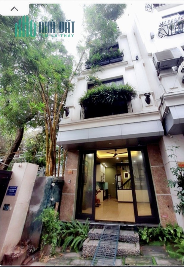 CHO THUÊ 35MX6T,GẦN CẦU LONG BIÊN, VƯỜN 2000M2,2 MẶT THOÁNG, RẤT CHILL 0913459145