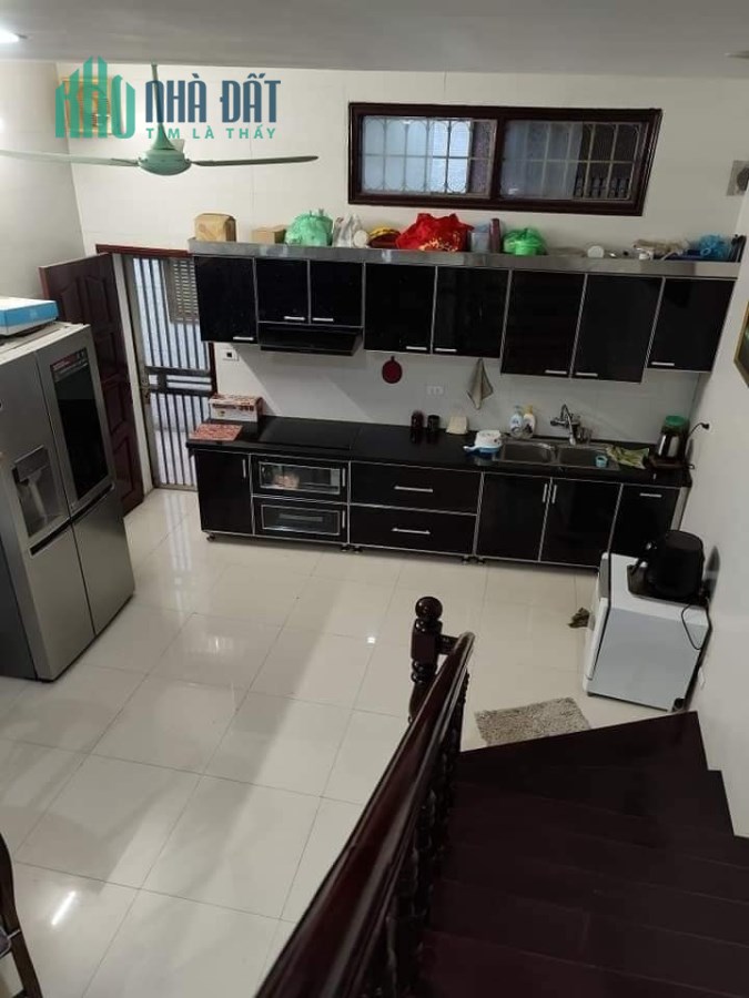 Chủ bán ngay căn nhà 45m2 tại Hoàng Cầu, đầy đủ nội thất về là ở ngay