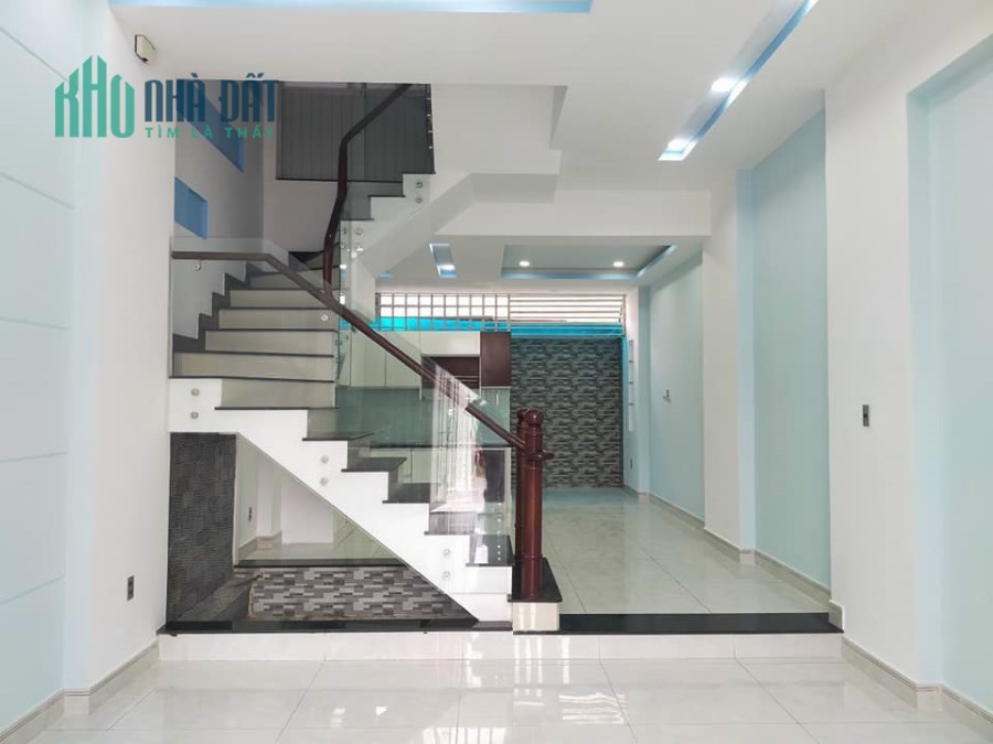 Bán gấp nhà trung tâm Q2, TP.HCM