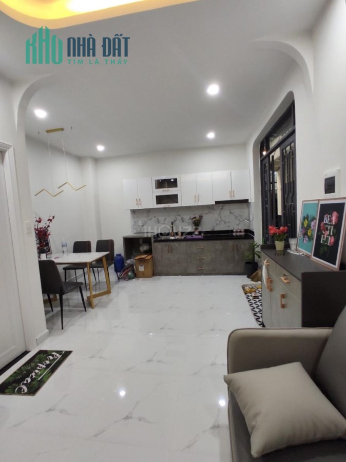 Bán Nhà Mới Đẹp 31m2 Quận Tân Phú  Giá Chỉ 3.98 Tỷ