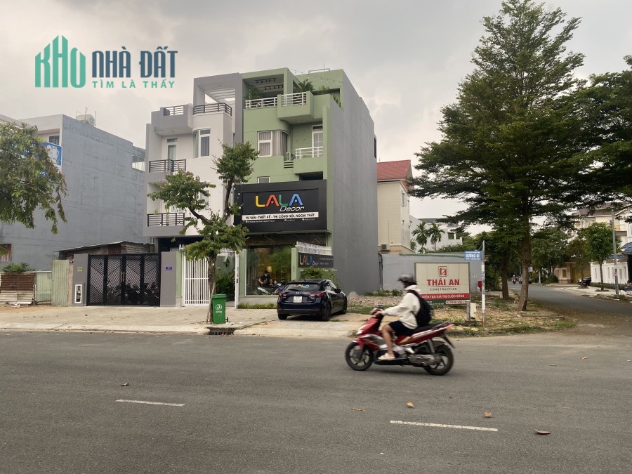 Lô góc 2 mặt tiền trục chính KDC khang điền phước long B, Diện tích 198m, vị trí vip
