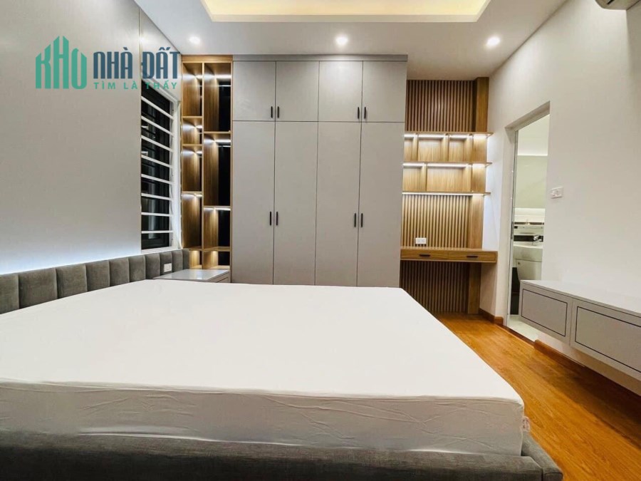 Phân lô Cổ Nhuế 35m 6 tầng giá 3.99 tỷ
