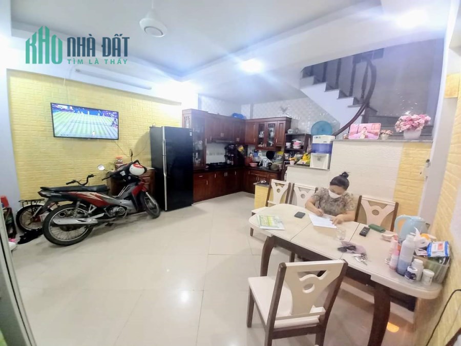 Cần bán nhà riêng ngõ 207 Xuân Đỉnh 31m2 6.5 tầng mặt tiền 4,8 m 3.6 tỷ