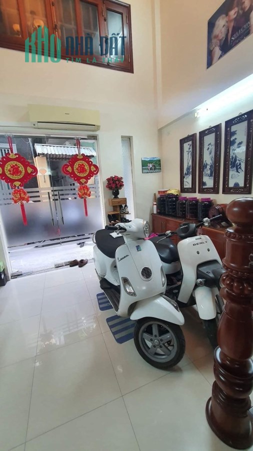 Chỉ vài tỷ là có ngay căn nhà 6 tầng ngay giữa trung tâm Ba Đình