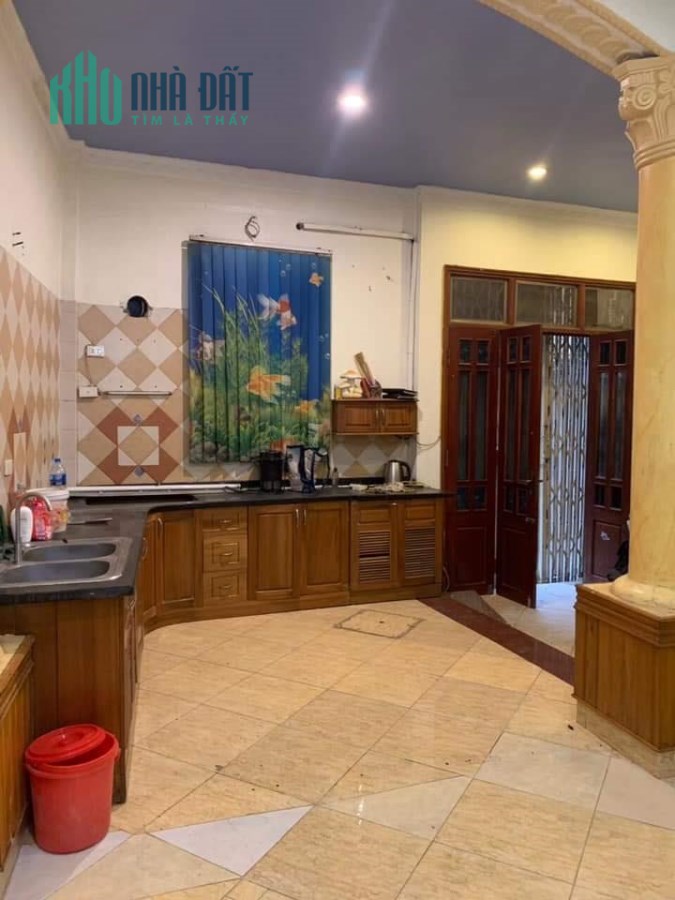 Bán đất Đội Cấn 63m2 Ô tô tránh Sát Phố Ở và Đầu tư cho thuê 8.9 tỷ