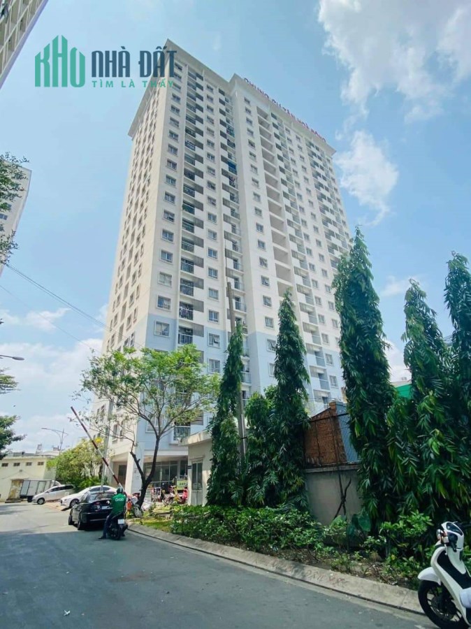 Minh cần bán chung cư 243 tân hòa đông p14, q6