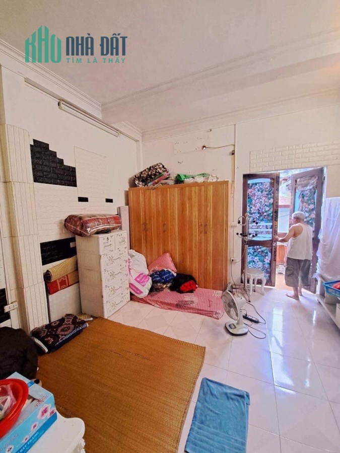 Chia tài sản cho các con, chủ bán ngay căn nhà 48m2 tại ngõ Quỳnh