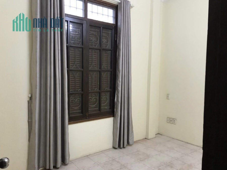 Cực SỐC. bán nhà Cát Linh, Đống Đa. DT 56m2, 3 tầng. Giá 7.2 tỷ