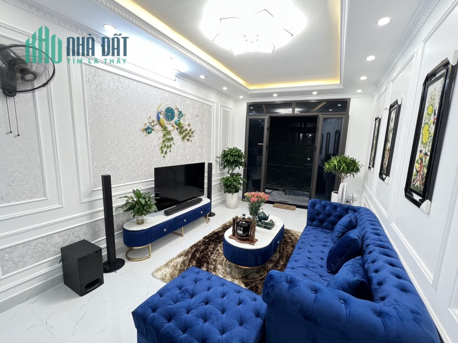 Bán nhà riêng, ngõ chợ Khâm Thiên giá 3.19 tỷ, 35mx3 tầng, có sổ