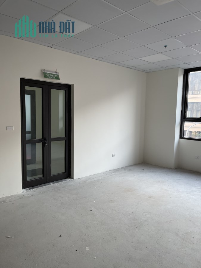 Cho thuê sàn văn phòng tại Thanh Trì, cách bến xe nước ngầm 2km. LH 0869 866 368