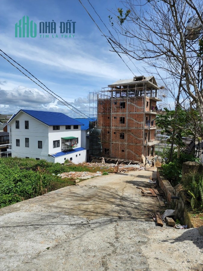 Cần tiền bán gấp đất nền Biệt Thự đường Trịnh Hoài Đức, Đà Lạt 200m2 giá 7.85 tỷ