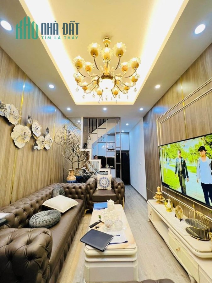 HÀNG HIẾM, BÁN GẤP NHÀ 47M2, LÔ GÓC, Ô TÔ ĐỖ TẠI PHÚ DIỄN CHỈ BỐN TỶ HAI.