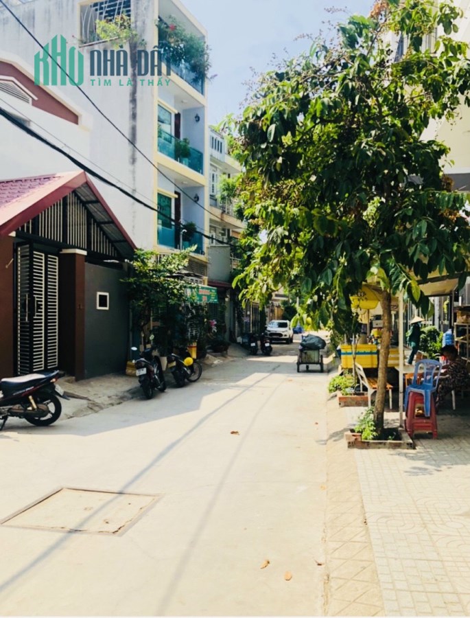 Lô đất ngang 6m, giá tốt. Linh Trung Thủ Đức. dt 102m2 GIÁ 7 tỷ