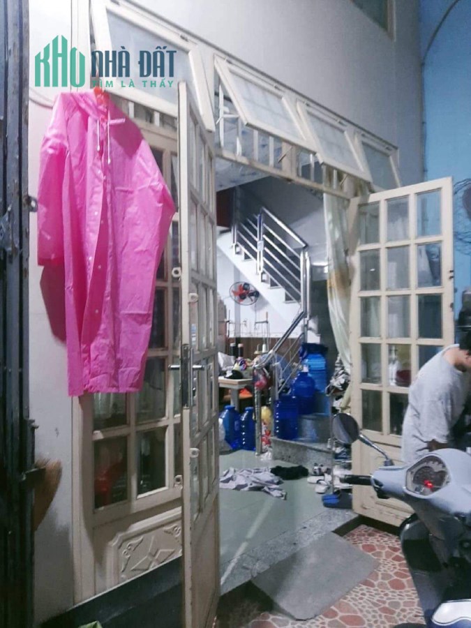 Bán nhà Tân Phú 42m2 ,3 tầng BTCT Gía chỉ có 2tyxx