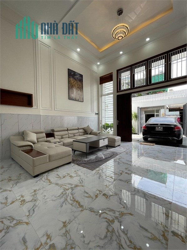NHÀ ĐẸP LÊ TRỌNG TẤN, 4.5 x 14 m, 5 TẦNG, HẺM 6 M