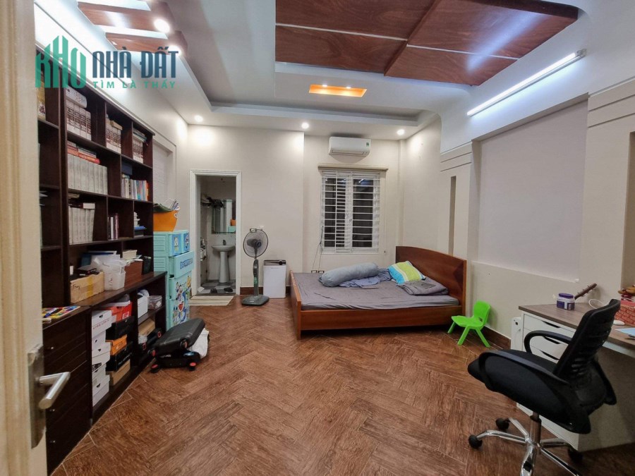 GÀ ĐẺ TRỨNG VÀNG, RÒNG TIỀN 150T/THÁNG TRUNG TÂM HOÀNG MAI 140 M 7 TẦNG THANG MÁY 30 PHÒNG KHÉP KÍN